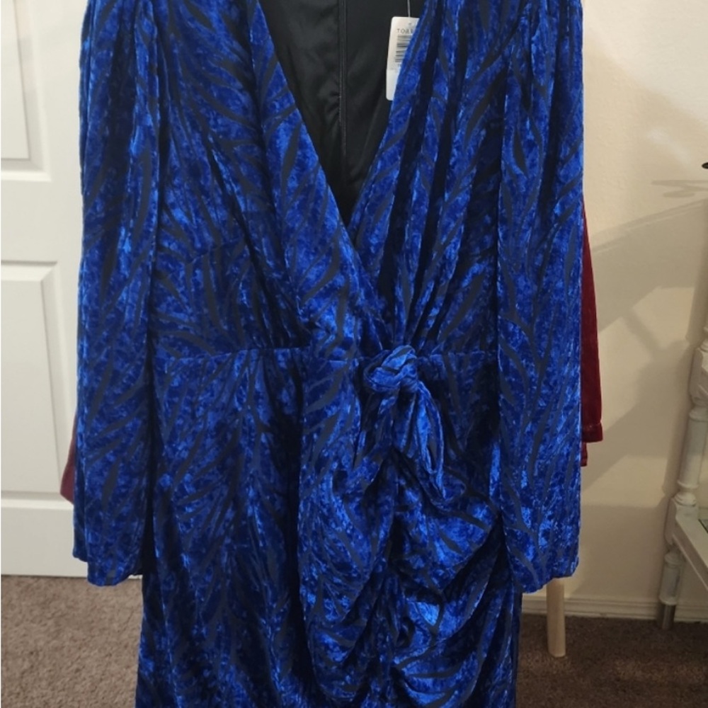 Beautiful blue velvet size 16 Torrid mini dress
